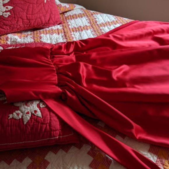 Brilliant Red Satin Ball Gown by En Francais - Picture 2 of 8